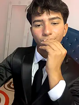 Leonarrrd 01 online show from October 2025 03:19:01 AM