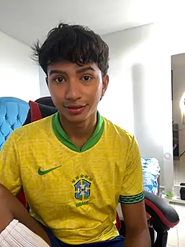 Leonarrrd 01 online show from November 2025 05:34:01 PM