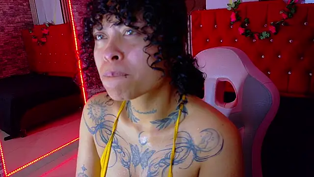 miahernadez303av online show from January 2026 04:28:01 AM