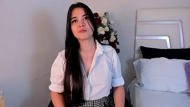 Snapshot of CamilaSofiia chatting on January 2025 07:58:02 PM CamilaSofiia online show from January 2025 07:58:02 PM