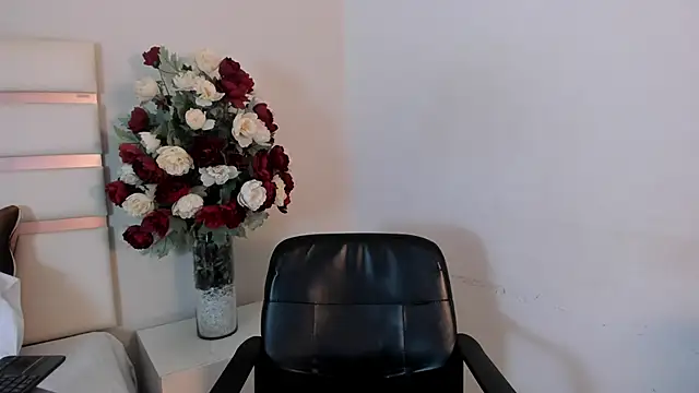 Snapshot of CamilaSofiia chatting on March 2025 10:39:02 PM CamilaSofiia online show from March 2025 10:39:02 PM