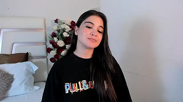 Snapshot of CamilaSofiia chatting on March 2025 07:35:01 PM CamilaSofiia online show from March 2025 07:35:01 PM