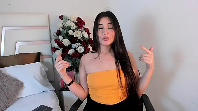 Snapshot of CamilaSofiia chatting on March 2025 09:10:02 PM CamilaSofiia online show from March 2025 09:10:02 PM