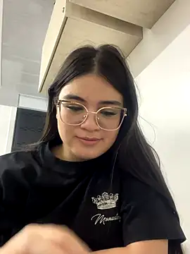 Snapshot of CamilaSofiia chatting on October 2025 04:38:02 PM CamilaSofiia online show from October 2025 04:38:02 PM