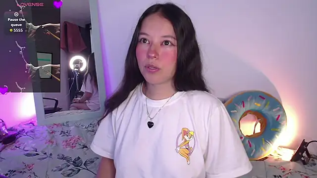 Lexie Thompson10 online show from October 2025 05:40:02 PM