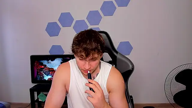 Snapshot of Chris_Tyson chatting on July 2026 11:23:02 AM Chris Tyson online show from July 2026 11:23:02 AM