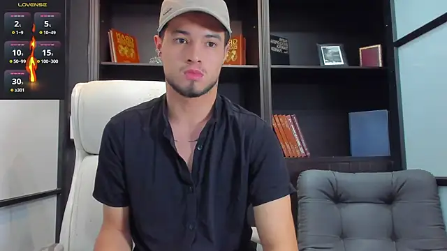 EdwardRoss  online show from March 2025 07:15:02 PM