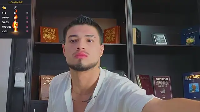 EdwardRoss  online show from September 2025 08:19:01 PM