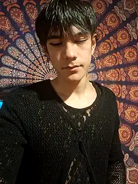 LYZBORNHD online show from October 2025 10:12:02 PM