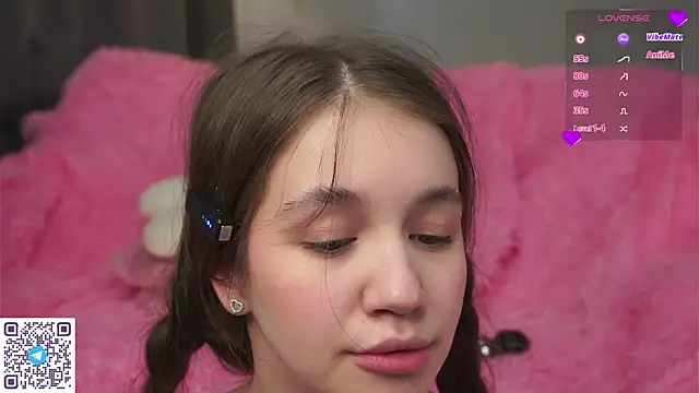 AmiLewis online show from March 2025 04:13:01 AM