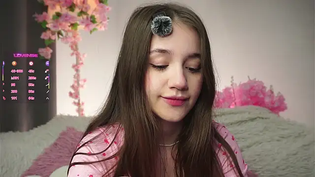 AmiLewis online show from November 2025 01:04:02 AM