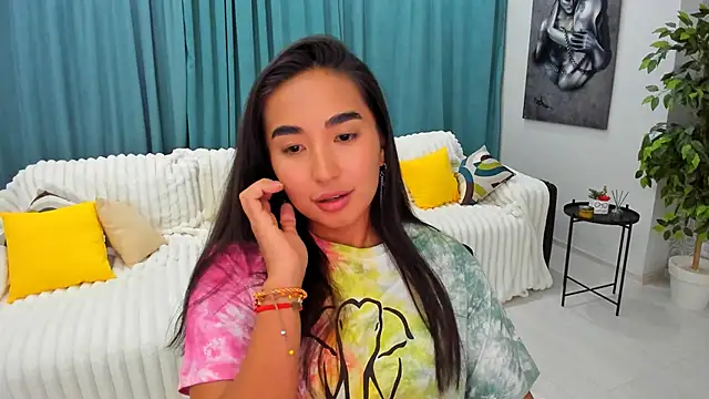 Snapshot of worldofkim chatting on January 2025 05:19:01 PM worldofkim online show from January 2025 05:19:01 PM