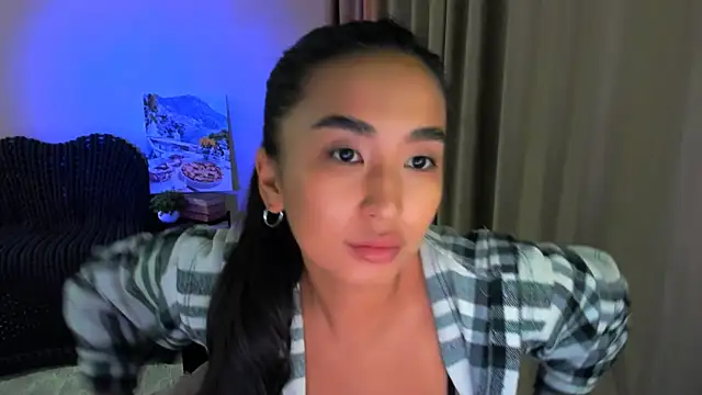 Snapshot of worldofkim chatting on March 2025 06:34:02 PM worldofkim online show from March 2025 06:34:02 PM