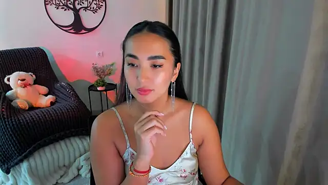 Snapshot of worldofkim chatting on September 2025 09:20:01 PM worldofkim online show from September 2025 09:20:01 PM