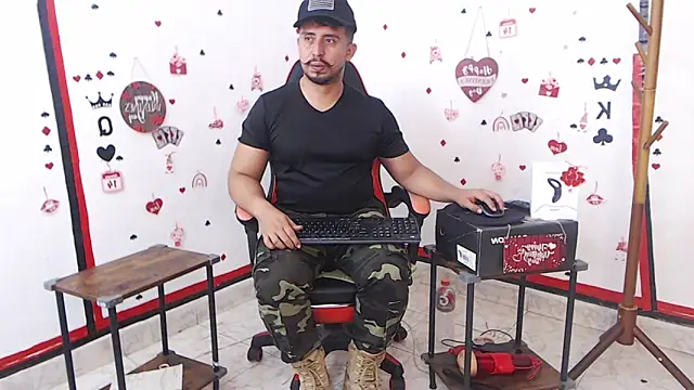 Snapshot of KalethBigDick chatting on February 2025 10:14:01 AM KalethBigDick online show from February 2025 10:14:01 AM
