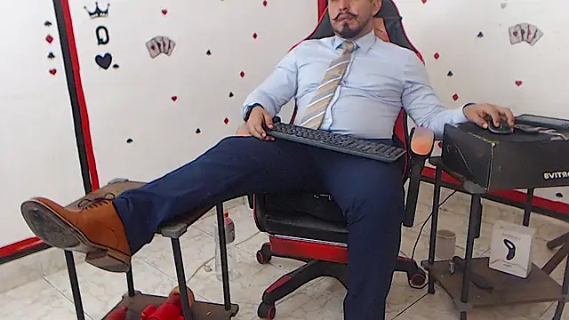 Snapshot of KalethBigDick chatting on September 2025 12:49:01 AM KalethBigDick online show from September 2025 12:49:01 AM
