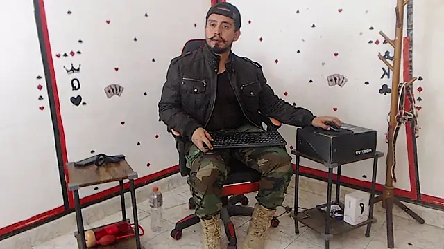 Snapshot of KalethBigDick chatting on October 2025 06:00:02 AM KalethBigDick online show from October 2025 06:00:02 AM