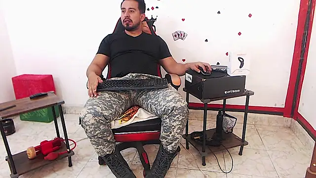 Snapshot of KalethBigDick chatting on February 2026 01:06:02 PM KalethBigDick online show from February 2026 01:06:02 PM