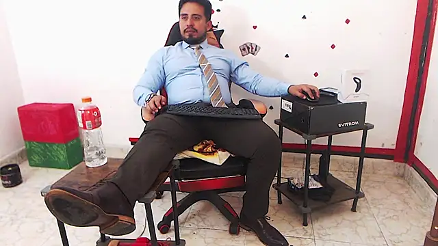 Snapshot of KalethBigDick chatting on February 2026 01:20:01 AM KalethBigDick online show from February 2026 01:20:01 AM