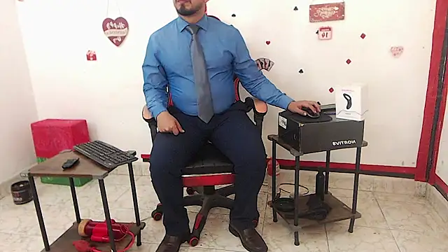 Snapshot of KalethBigDick chatting on February 2026 09:44:02 PM KalethBigDick online show from February 2026 09:44:02 PM