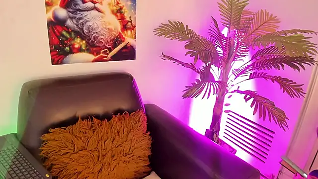 Miia Thompsonn online show from December 2024 03:08:02 AM