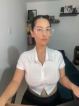 Snapshot of sofi_johansson chatting on March 2025 05:35:01 AM sofi johansson online show from March 2025 05:35:01 AM