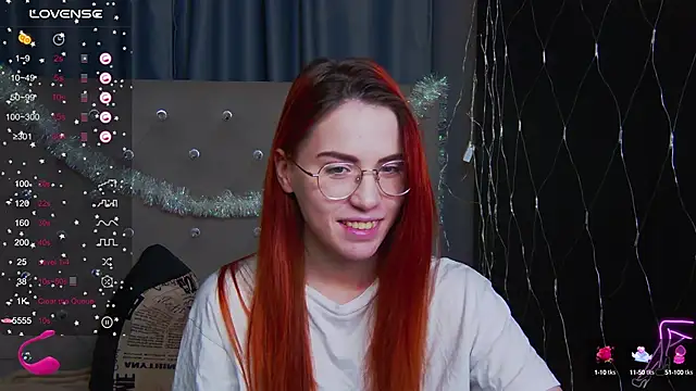 Snapshot of EmilyKents chatting on January 2025 01:31:02 AM EmilyKents online show from January 2025 01:31:02 AM