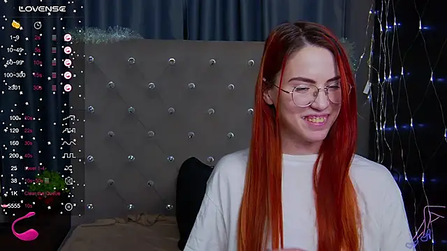 Snapshot of EmilyKents chatting on January 2025 05:27:01 AM EmilyKents online show from January 2025 05:27:01 AM