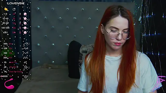 Snapshot of EmilyKents chatting on January 2025 05:50:02 AM EmilyKents online show from January 2025 05:50:02 AM