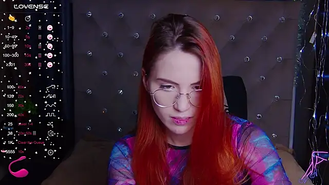 Snapshot of EmilyKents chatting on January 2025 04:30:02 AM EmilyKents online show from January 2025 04:30:02 AM