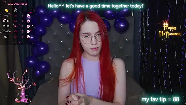 Snapshot of EmilyKents chatting on October 2025 01:28:01 AM EmilyKents online show from October 2025 01:28:01 AM