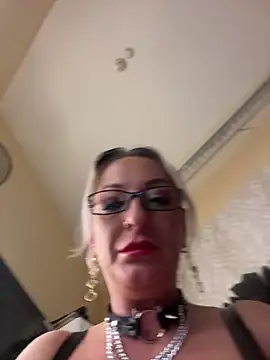 Luiza Hammer online show from May 2026 12:55:02 PM