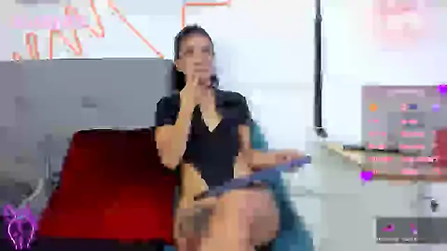 Snapshot of alissonandamy chatting on February 2025 12:21:02 PM alissonandamy online show from February 2025 12:21:02 PM