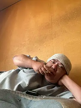 punk0805 online show from September 2025 12:10:02 AM