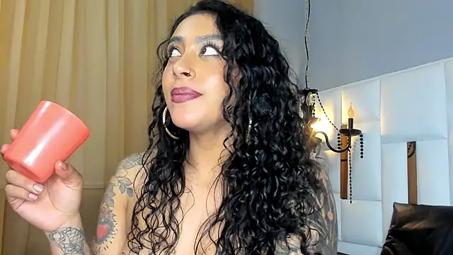 Snapshot of magic_marg chatting on January 2025 12:26:02 AM magic marg online show from January 2025 12:26:02 AM