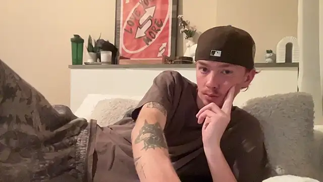 Snapshot of younghungginger chatting on December 2024 12:20:02 AM younghungginger online show from December 2024 12:20:02 AM