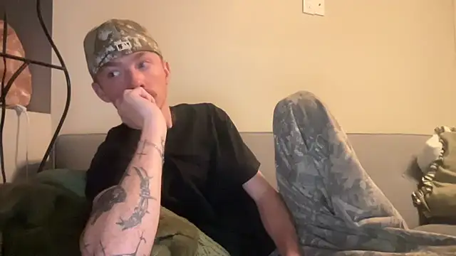 Snapshot of younghungginger chatting on December 2025 12:59:02 AM younghungginger online show from December 2025 12:59:02 AM