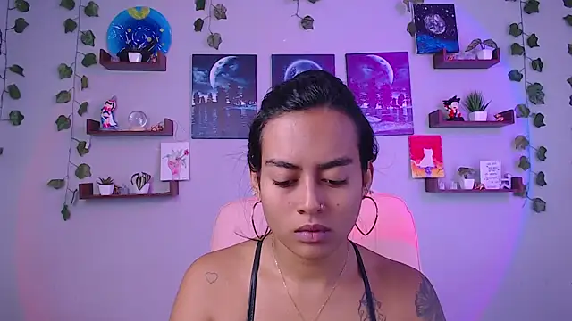 Snapshot of macey_elliot_ chatting on February 2025 03:53:02 PM macey elliot online show from February 2025 03:53:02 PM