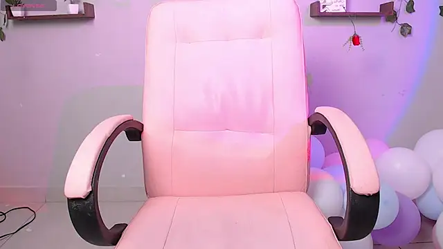 Snapshot of macey_elliot_ chatting on March 2025 07:27:02 PM macey elliot online show from March 2025 07:27:02 PM