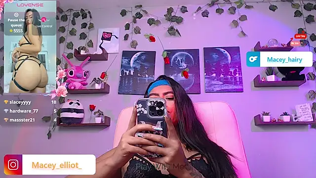 Snapshot of macey_elliot_ chatting on March 2025 03:29:02 PM macey elliot online show from March 2025 03:29:02 PM