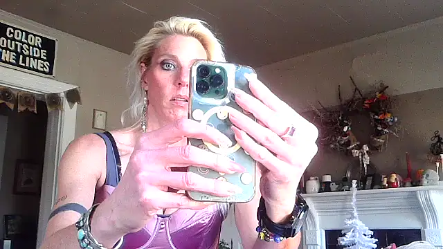 Glamazonx online show from November 2025 03:55:01 PM