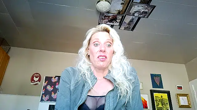 Glamazonx online show from January 2026 07:06:02 PM