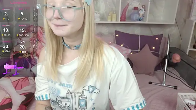 Snapshot of MeowkaKitty chatting on November 2025 02:13:02 AM MeowkaKitty online show from November 2025 02:13:02 AM