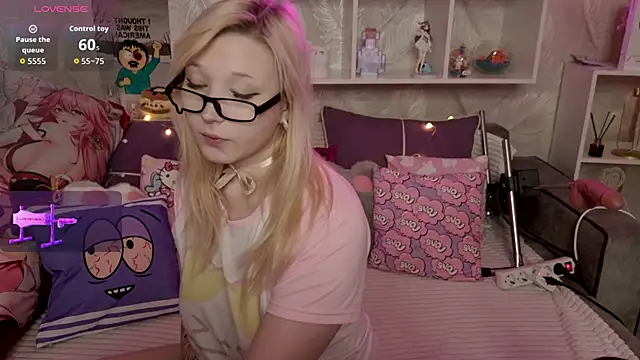 MeowkaKitty online show from February 2026 02:40:01 AM