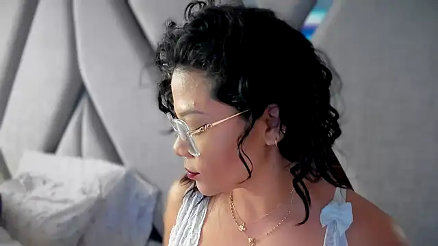 paula daniela1 online show from January 2025 08:54:01 PM