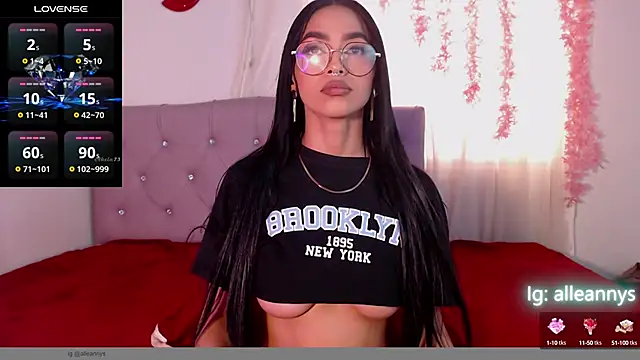 Snapshot of Alleanys_Cristal chatting on February 2025 05:20:02 PM Alleanys Cristal online show from February 2025 05:20:02 PM