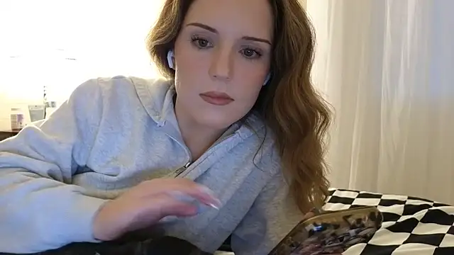 Snapshot of sexylilly69 chatting on May 2026 01:02:02 AM sexylilly69 online show from May 2026 01:02:02 AM