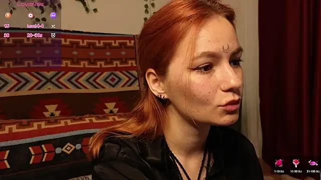 Snapshot of girl_with_snaketatto0 chatting on December 2025 01:55:01 AM girl with snaketatto0 online show from December 2025 01:55:01 AM