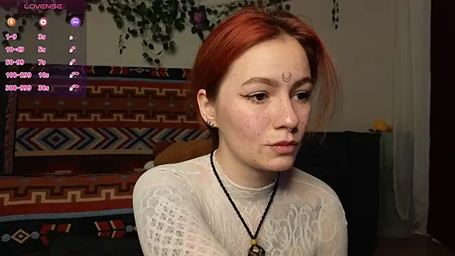 Snapshot of girl_with_snaketatto0 chatting on December 2025 12:51:01 AM girl with snaketatto0 online show from December 2025 12:51:01 AM