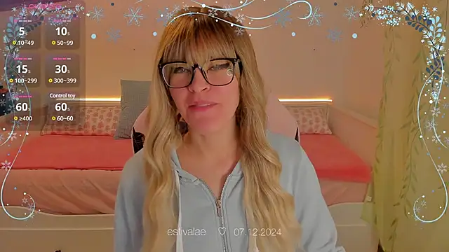 estivalae online show from December 2024 11:07:02 AM